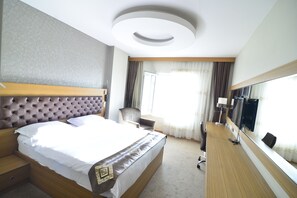 Premium bedding, minibar, in-room safe, desk