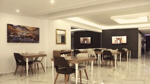 Unclassified image, 3 of 32, button - Vip Suit (Eskisehir)