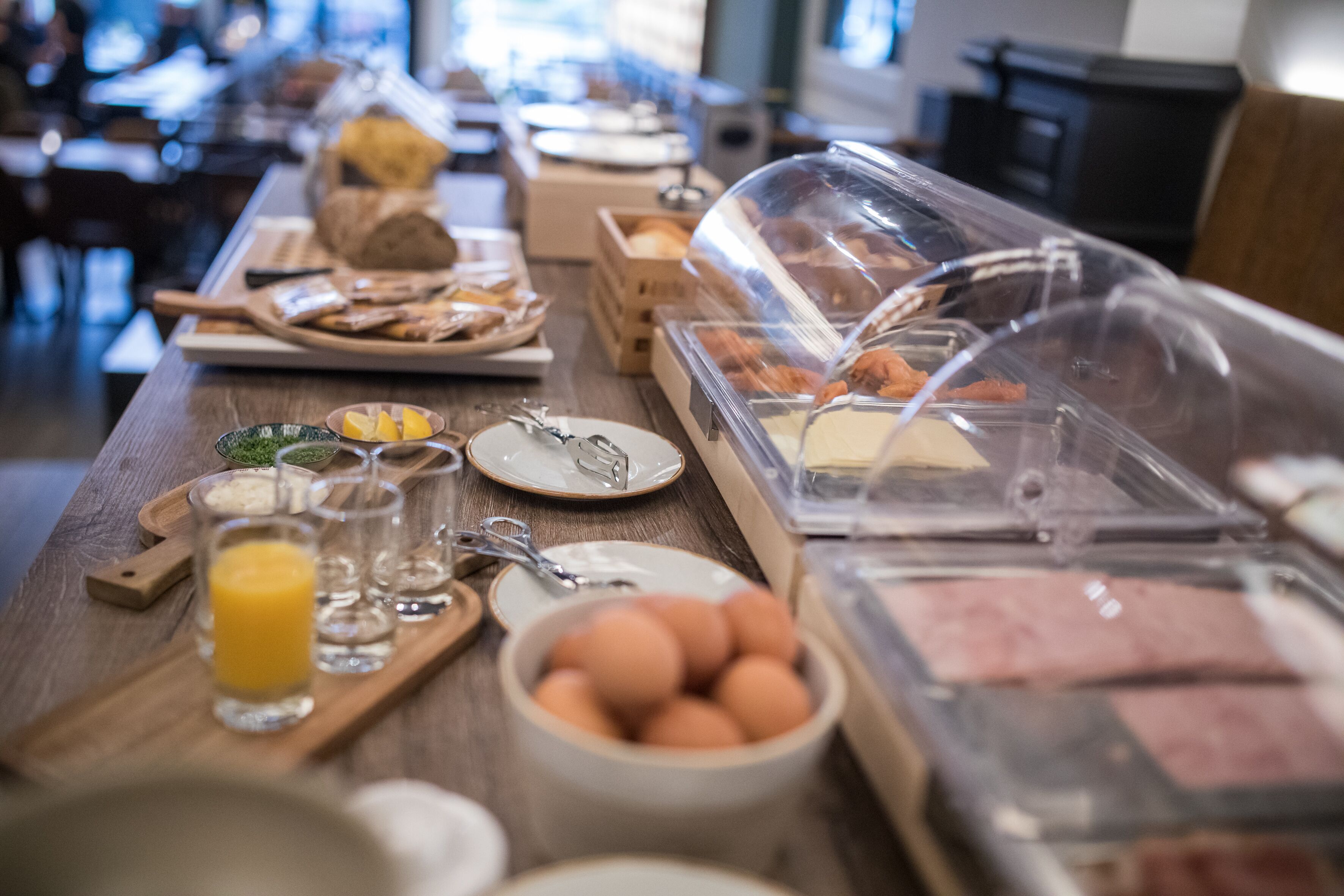 daily buffet breakfast (eur 14 per person)