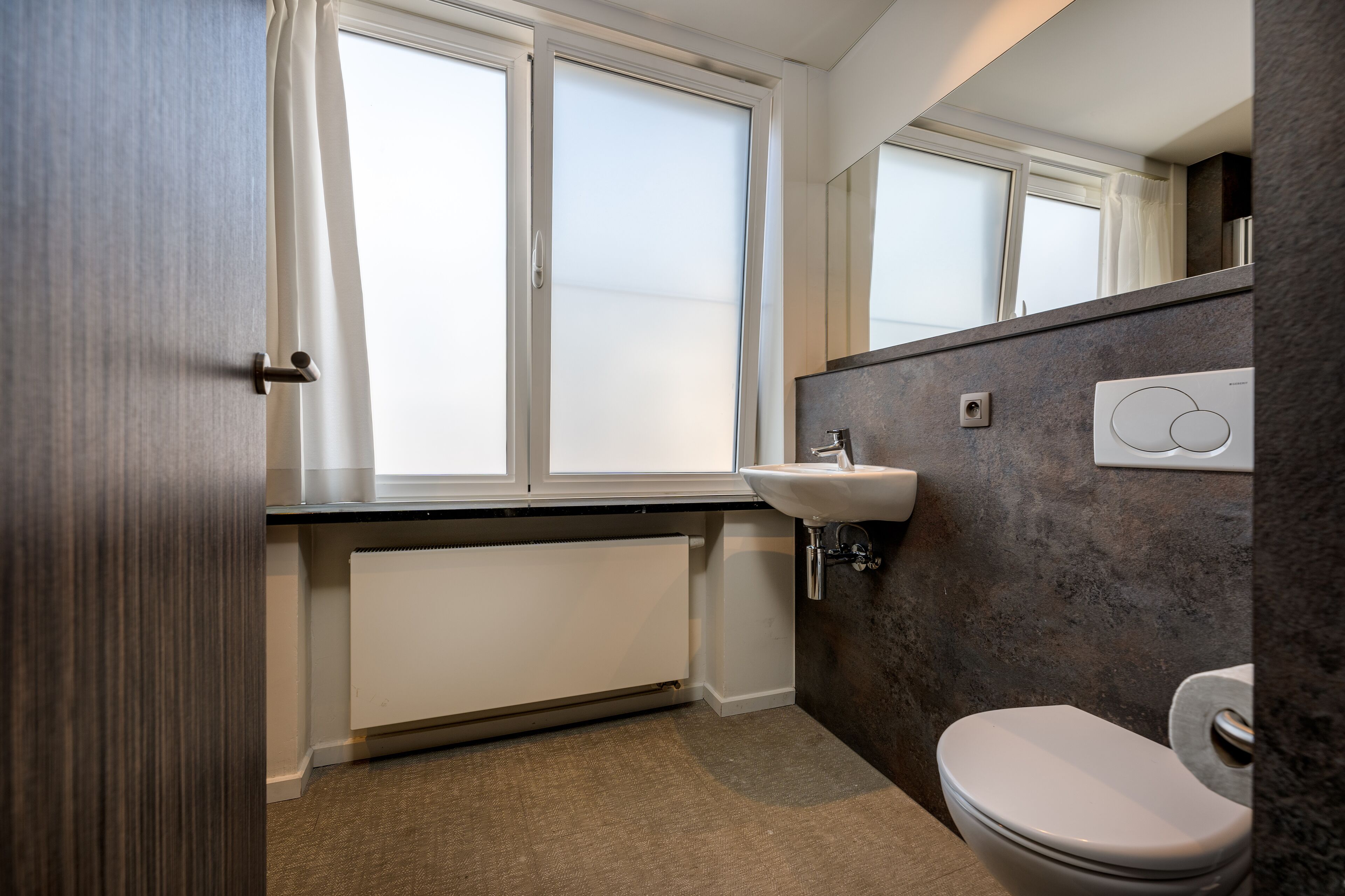 twin room, 2 single beds | bathroom | shower, free toiletries, towels