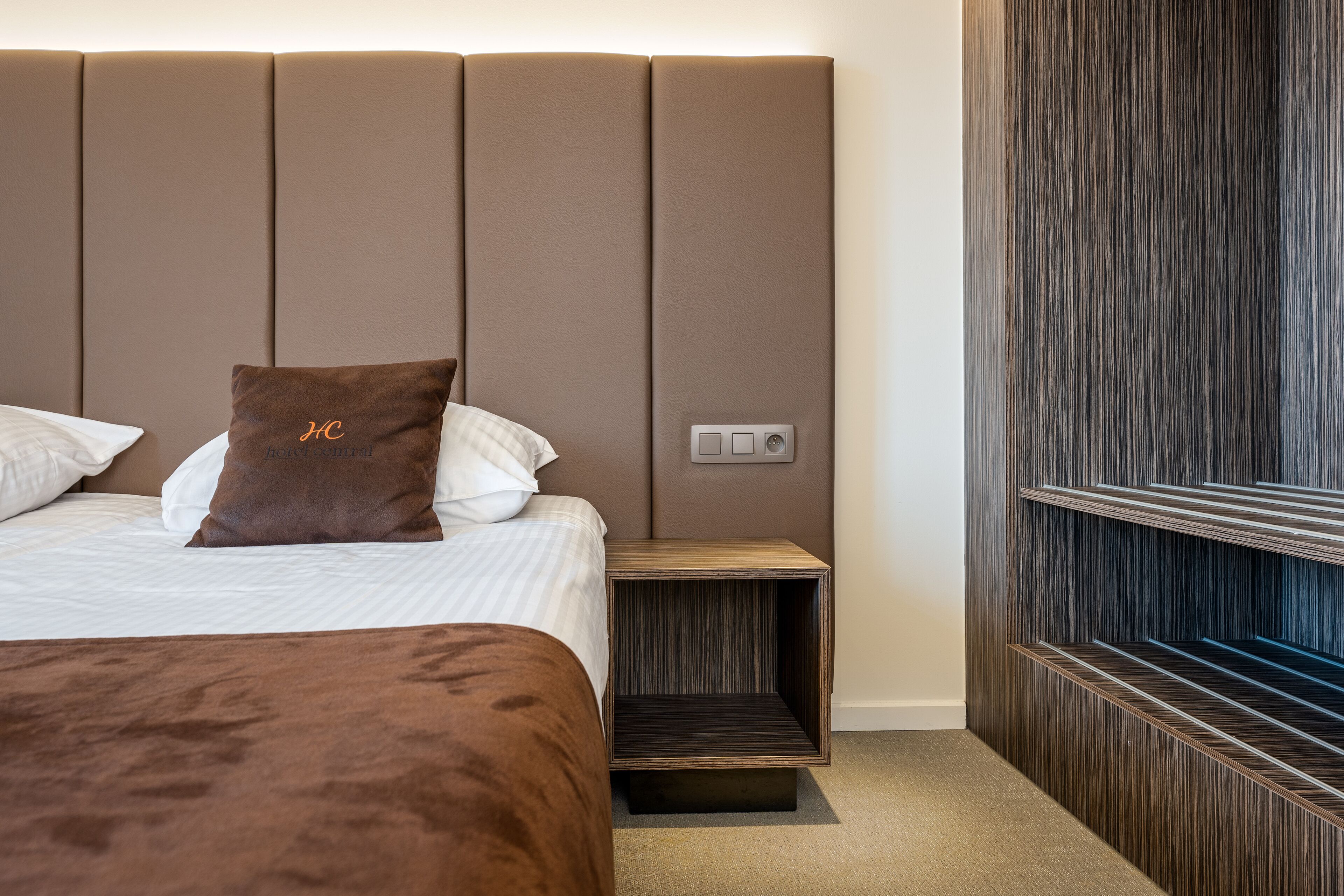 twin room, 2 single beds, city view | 1 bedroom, desk, free wifi, bed sheets