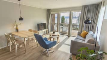 Blackout curtains, free WiFi, bed sheets