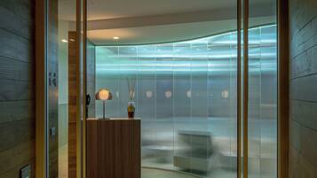 Sauna, Whirlpool, Dampfbad, klassische Massagen, Sportmassagen