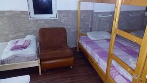 Family Room, Shared Bathroom - Nightingale Hostel and Guesthouse (Sofia)