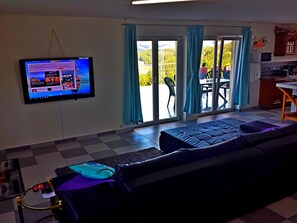 127-cm flat-screen TV with satellite channels, TV, computer - Ferienwohnungen nähe Badesee (Bergneustadt)