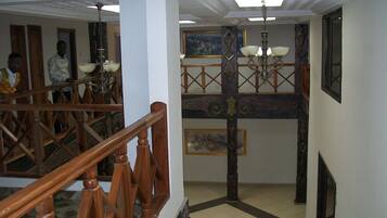 Ilmainen päivittäinen mannermainen aamiainen