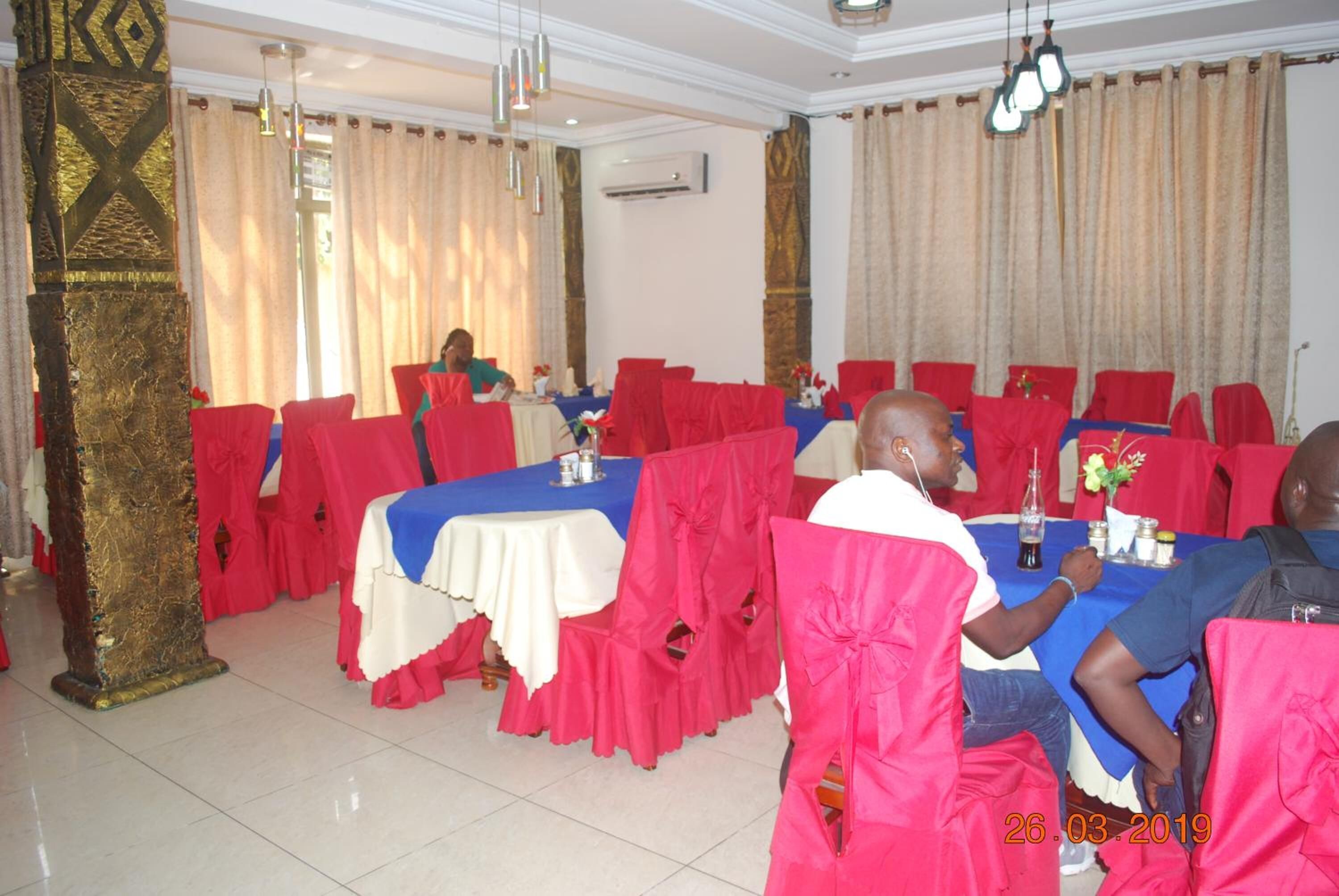 Foto - Ampomaah Hotel