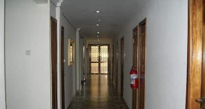 Ampomaah Hotel