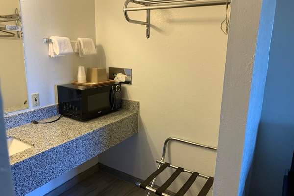 Desk, WiFi (free), bed sheets