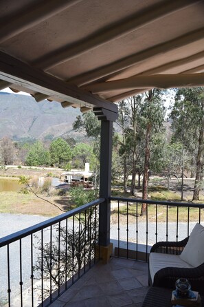 Suite Junior, balcon, vue montagne | Balcon