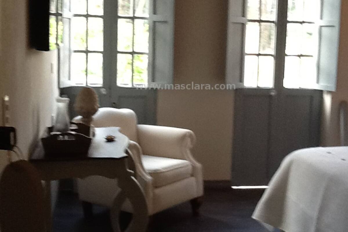 standard double room, 1 queen bed | premium bedding, in-room safe, free wifi, bed sheets