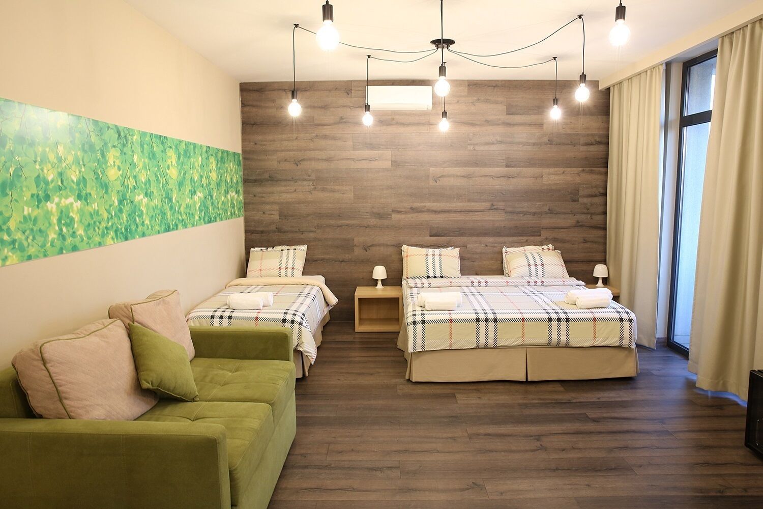 deluxe room | minibar, desk, soundproofing, iron/ironing board