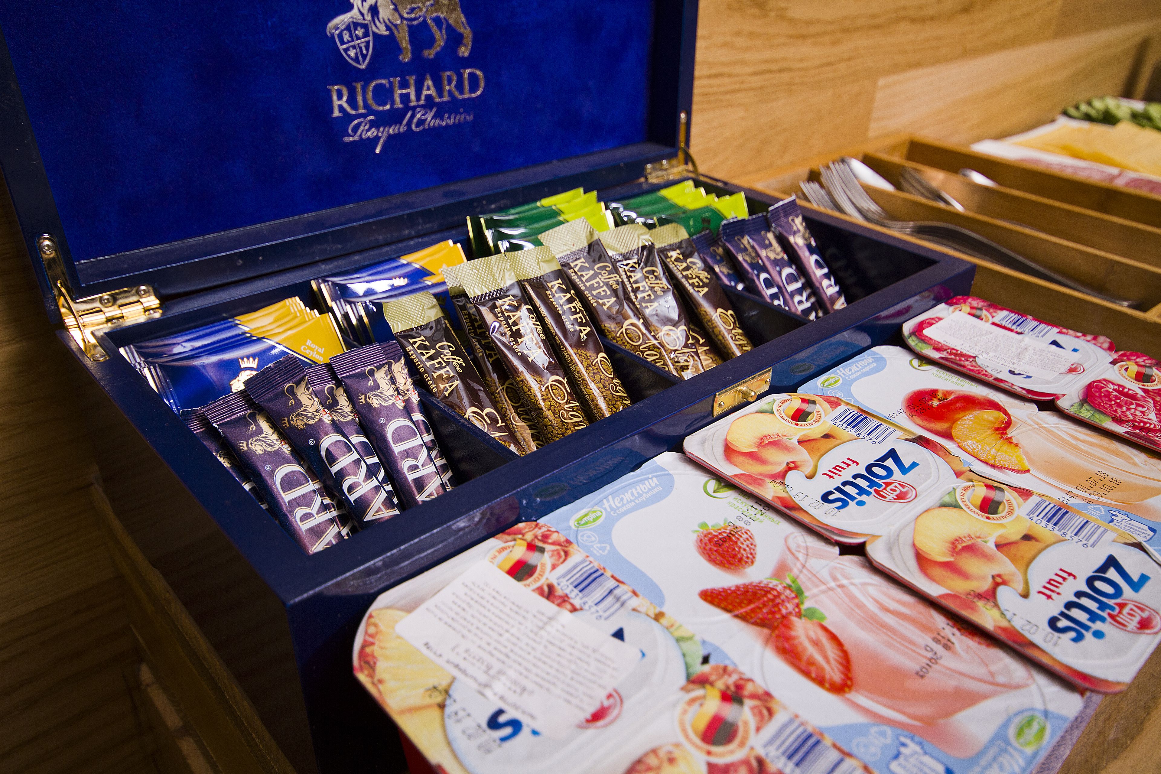 free daily self-service breakfast