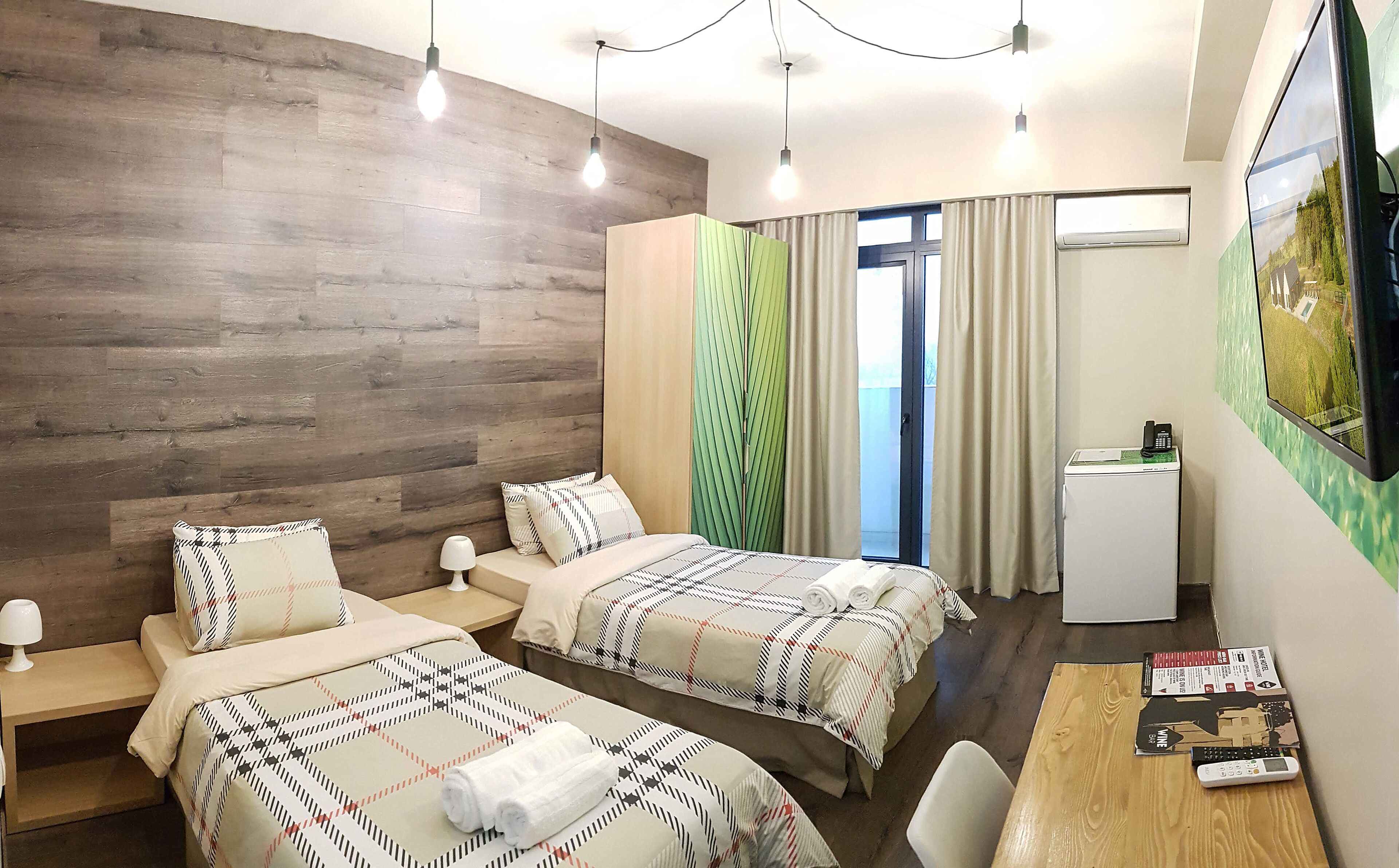 standard twin room | minibar, desk, soundproofing, iron/ironing board