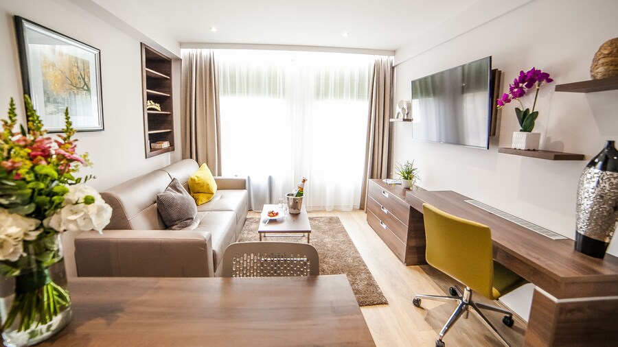 Hampton Suites Serviced Apartments