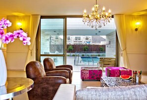 Villa Classic, 5 camere da letto | 5 camere, una cassaforte in camera, una scrivania, ferro/asse da stiro
