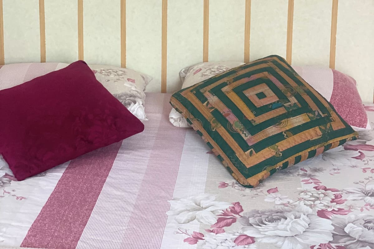 Seprai premium, minibar, didekorasi berbeda-beda, dan kedap suara