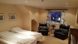 雙人或雙床房, 2 張單人床 | 隔音、熨斗/熨衣板、免費無線上網、床單