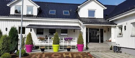 Entrada de la propiedad