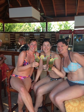 Poolside bar - Kilim Apart Hotel (Fethiye)
