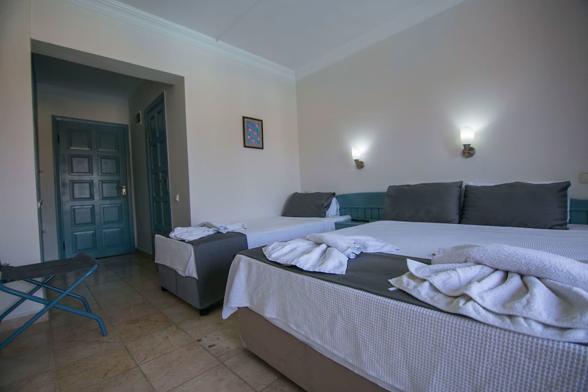 Standard-Dreibettzimmer