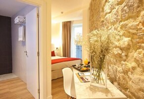 Room, 1 King Bed, Balcony | In-room safe, desk, blackout curtains, soundproofing