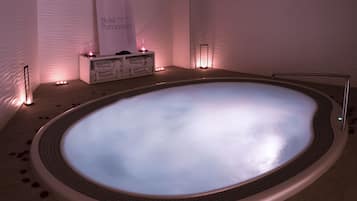 Bain à remous intérieur