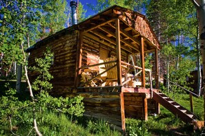 Logger's Cabin | Individually decorated, individually furnished, bed sheets