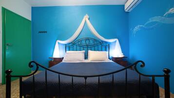 Doppelzimmer, 1 Doppelbett, Gemeinschaftsbad (Acqua) | Verdunkelungsvorhänge, Babybetten, Zustellbetten, kostenloses WLAN