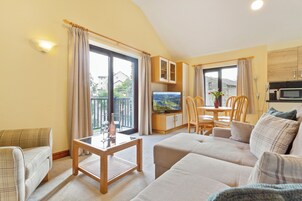 Standard Apartment, 1 Bedroom | Living area | TV