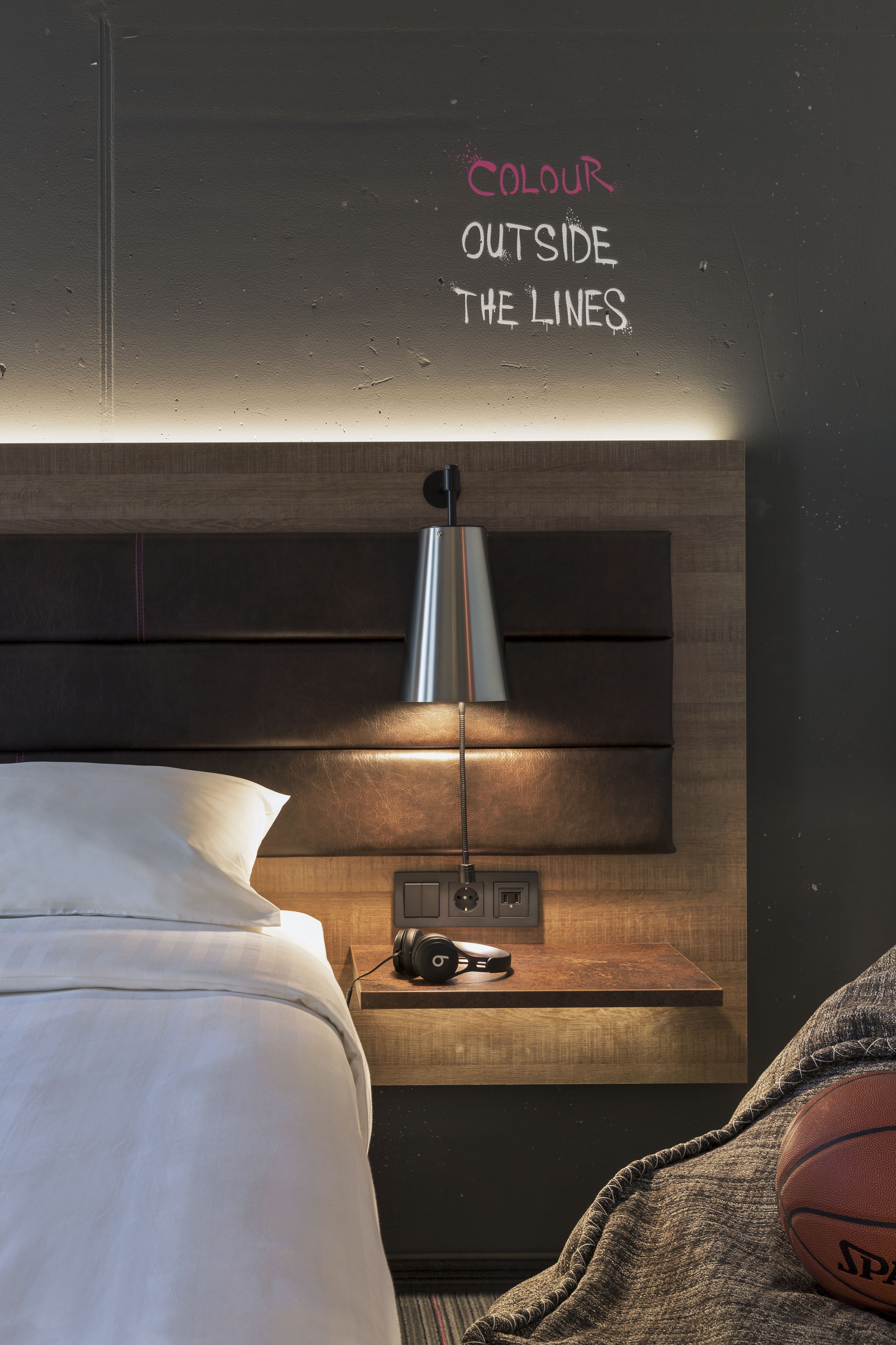 room, 1 queen bed, non smoking | 1 bedroom, blackout curtains, free wifi, bed sheets