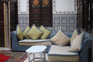 Lobby sitting area - Riad Beautiful Dreams (Marrakech)