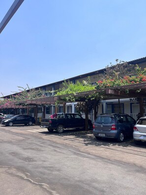 Khuôn viên nơi lưu trú