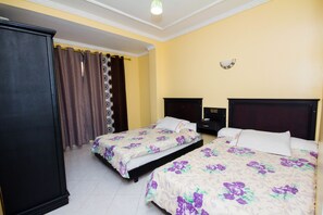Apartment, Multiple Beds | Children's theme room