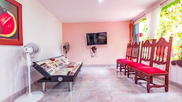 Televisión LCD de 32 pulgadas con canales por cable y televisión