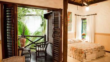 Deluxe Twin Room | Desk, blackout drapes, iron/ironing board, free WiFi