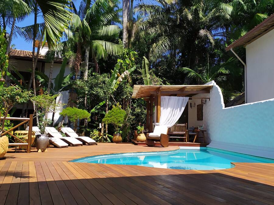 Outdoor pool, sun loungers