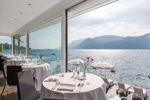 Se sirven cenas y cocina regional 