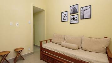 1 chambre, fer et planche Ă repasser, Wi-Fi gratuit, draps fournis