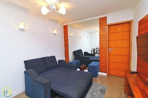 Classic Studio, 1 Bedroom, Kitchen | Living area | LCD TV - MZ Apartments Prado I (Rio de Janeiro)