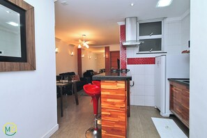 Studio – classic, 1 soverom, kjøkken | Eget kjøkken | Mikrobølgeovn, ovn, kokeplater og kjøkkenutstyr