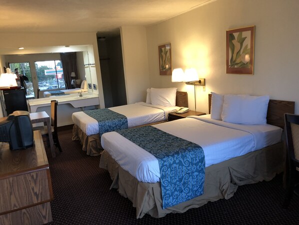 Standard Room, 2 Double Beds