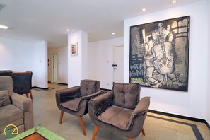 Family Apartment | Living area | TV - MZ Apartments Prado Junior (Rio de Janeiro)