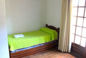 Quadruple Room | In-room safe, iron/ironing board, free cribs/infant beds, free WiFi