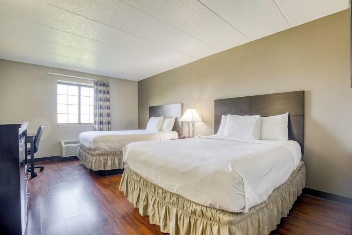 Desk, iron/ironing board, WiFi (free), bed sheets