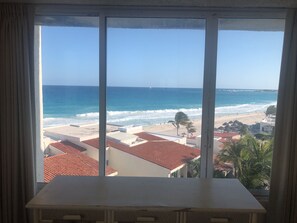 3602: Economy Condo, 1 Bedroom, Sea View, Oceanfront  | Minibar, individually decorated, blackout drapes, soundproofing - Rodero by Solymar Beachfront Condos in Hotel Zone (Cancun)