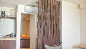 3603: Junior Suite, Multiple Beds, Sea View, Oceanfront 