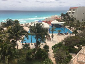 View from property - Rodero by Solymar Beachfront Condos in Hotel Zone (Cancun)