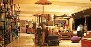Lobby sitting area - The Oriental Luxury Suites Tagaytay (Laurel)
