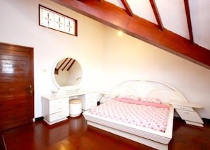 Villa, 3 Schlafzimmer | 3 Schlafzimmer, Schreibtisch